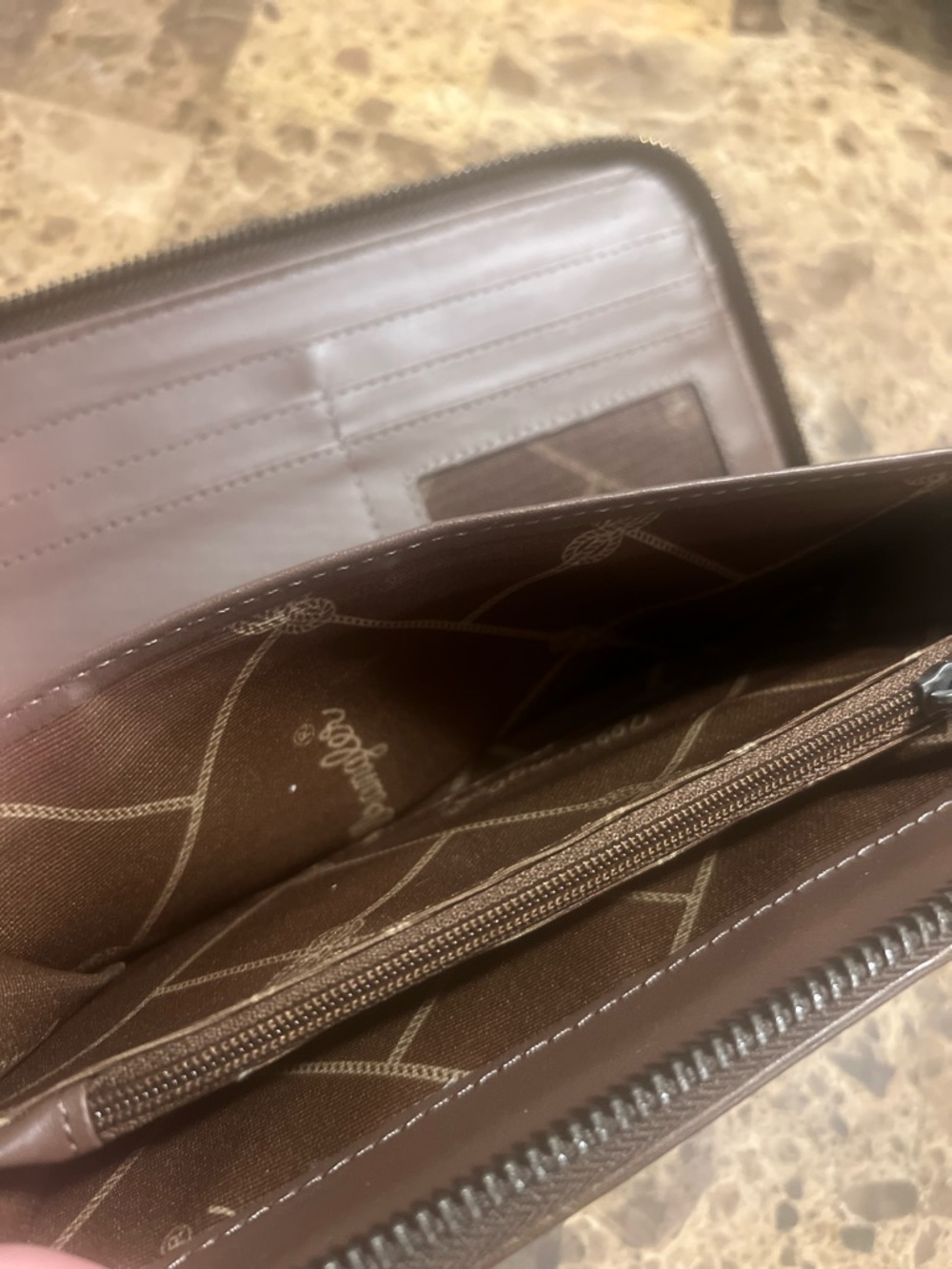 Wrangler Dark Brown Leather Zip-Around Wallet - Picture 3 of 12
